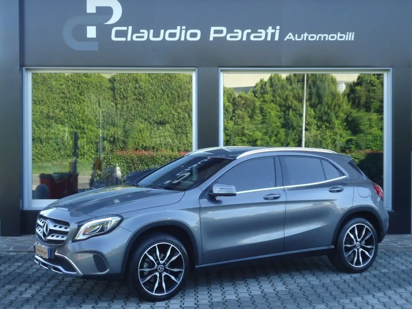 Mercedes-Benz GLA 200 d SPORT Grigio - 1