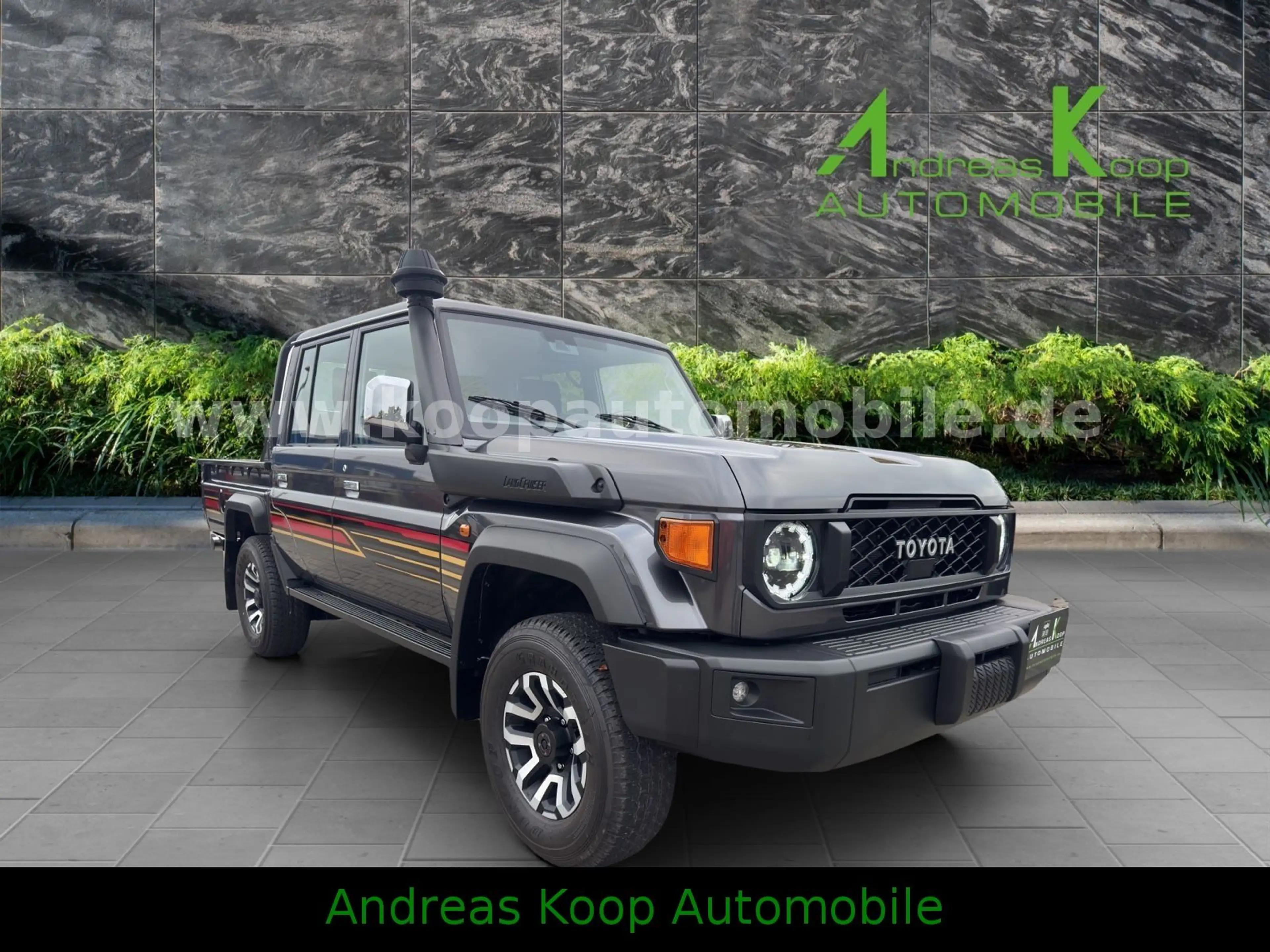 Toyota Land Cruiser GRJ 79 DC LX-Z Automatik LED Leder — photo 2