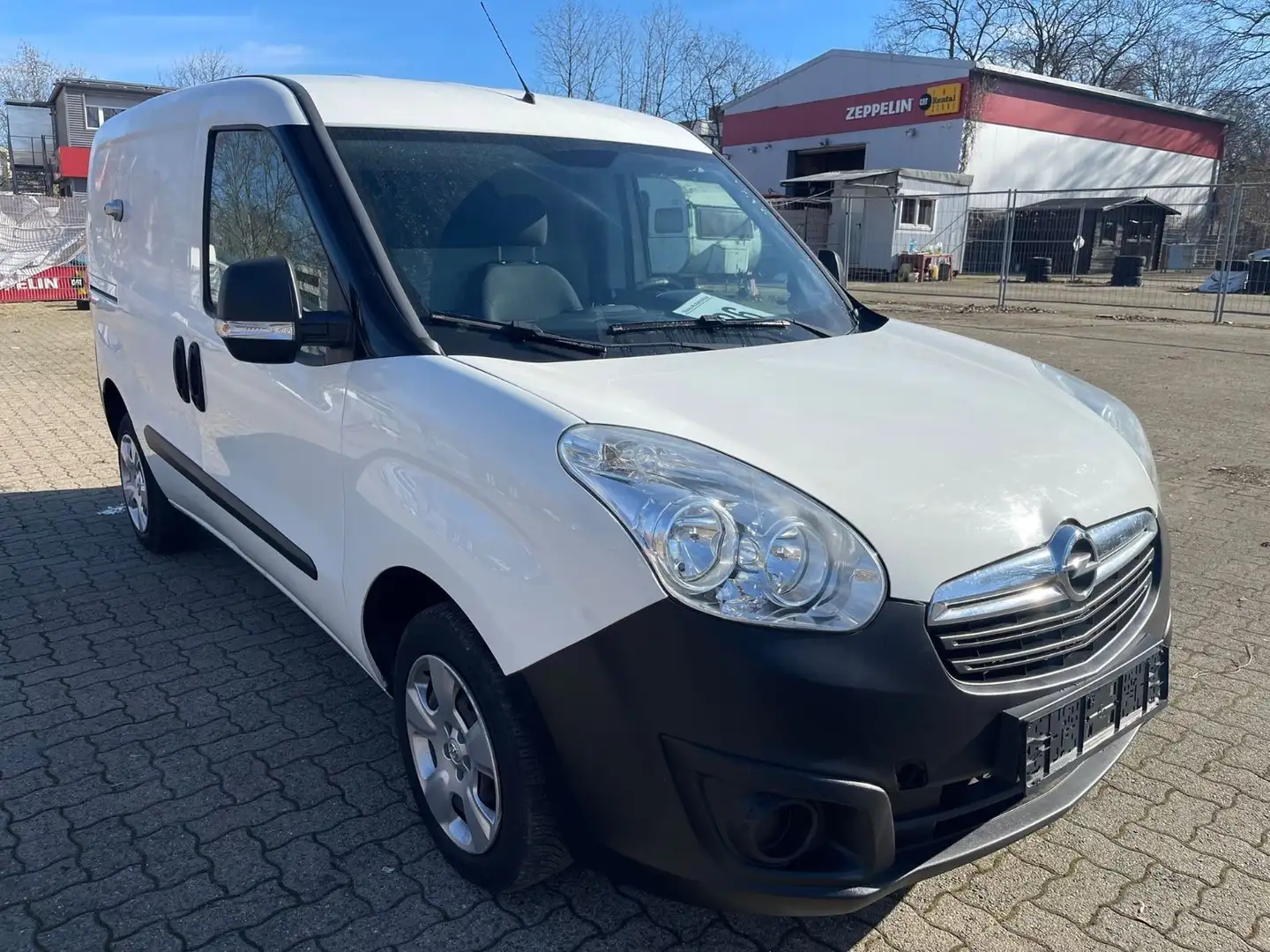 Opel Combo D Kasten L1H1 2,2t Weiß - 1