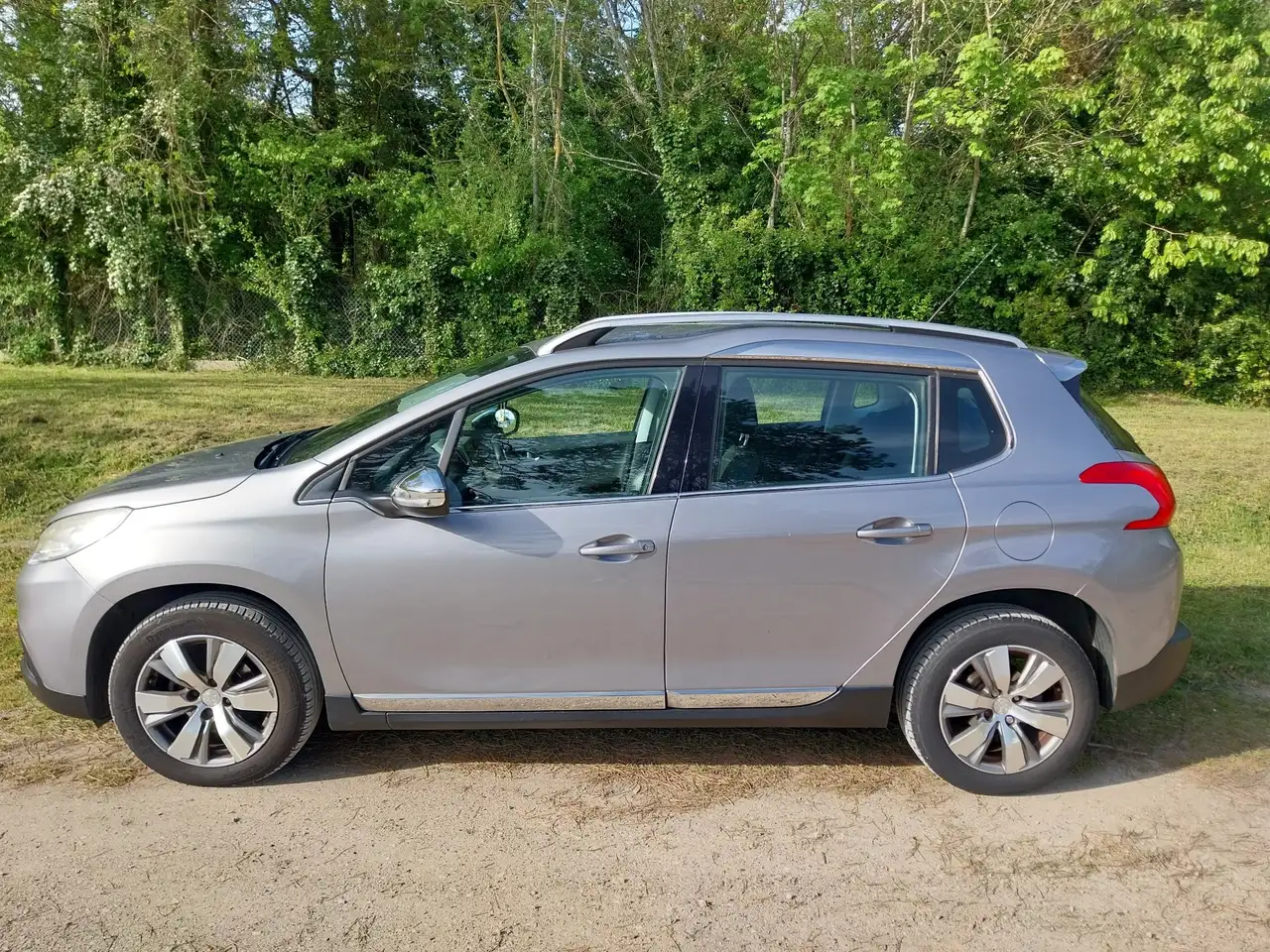 Peugeot 2008 1.6 e-HDi 92ch FAP BVM5 Allure