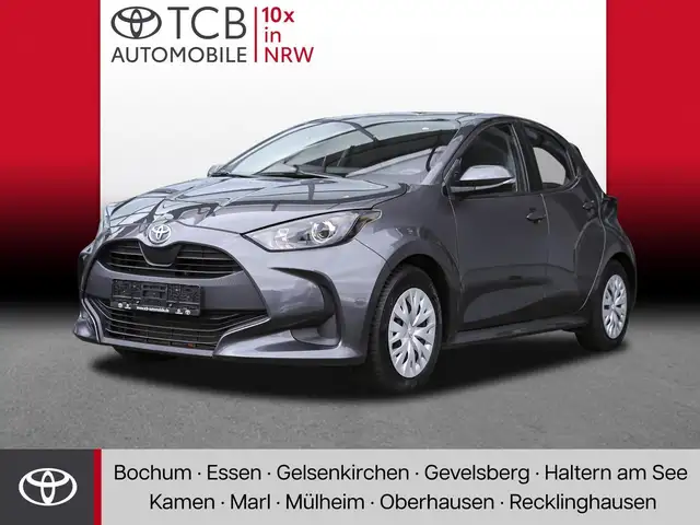 Toyota Yaris 1.5l Hybrid Business Edition NAVI SHZ BT