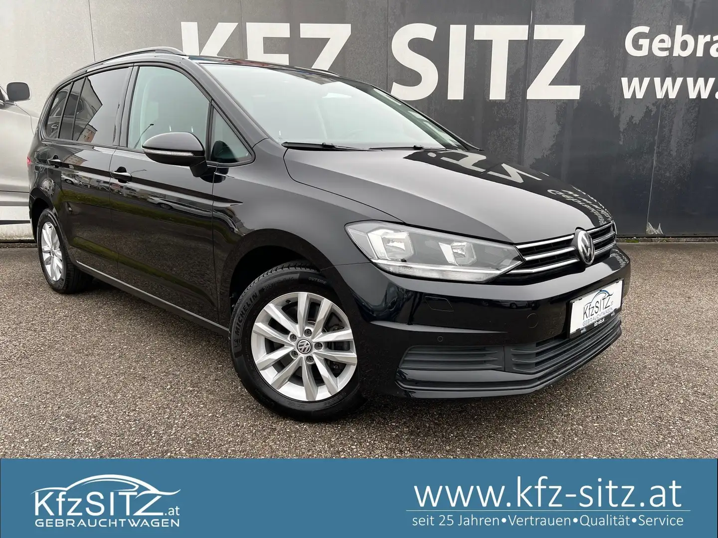Volkswagen Touran 1,5 TSI ACT Comfortline Schwarz - 1
