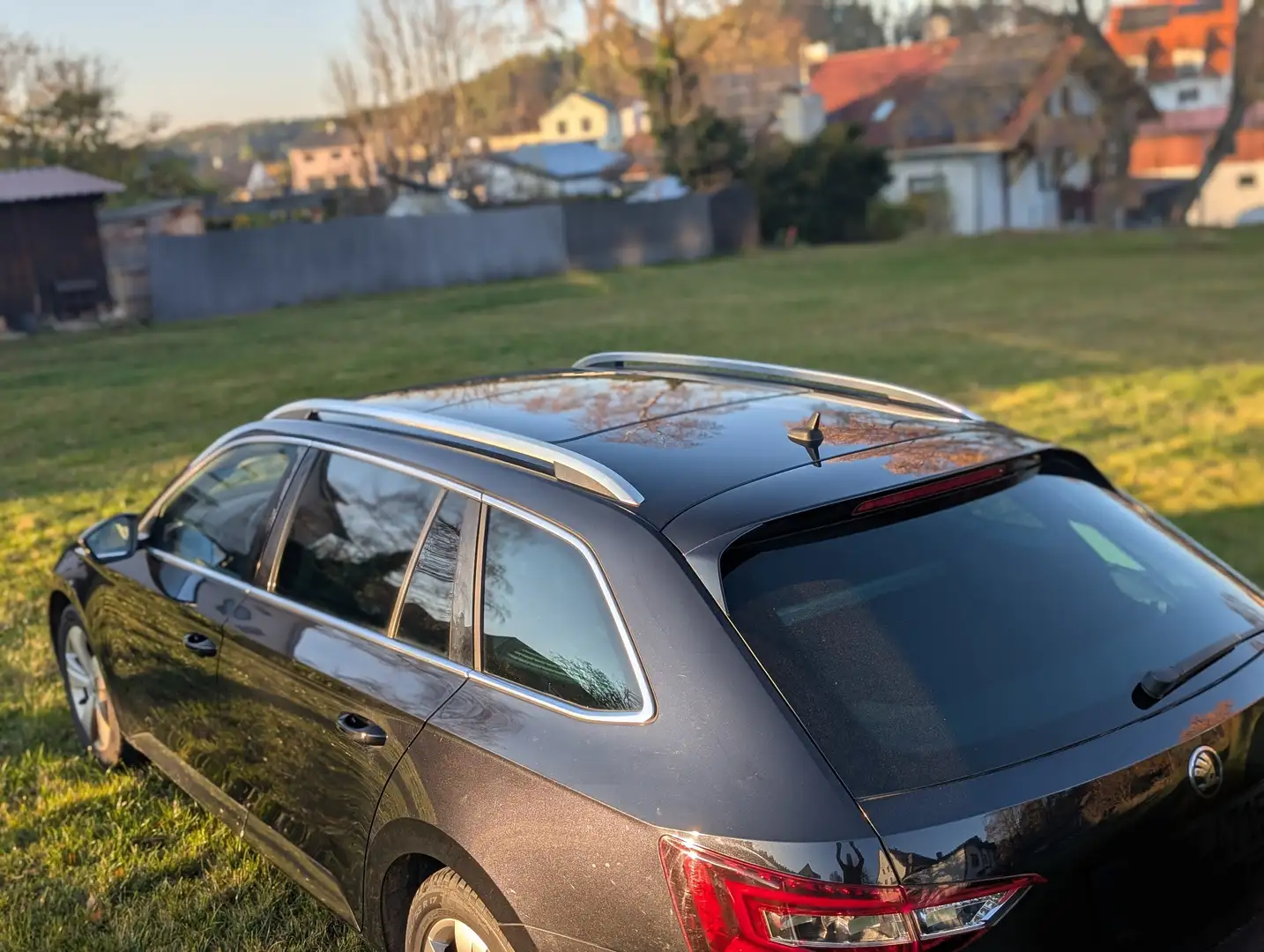 Skoda Superb Superb III Combi Diesel Combi 2.0 TDI Ambition Schwarz - 2