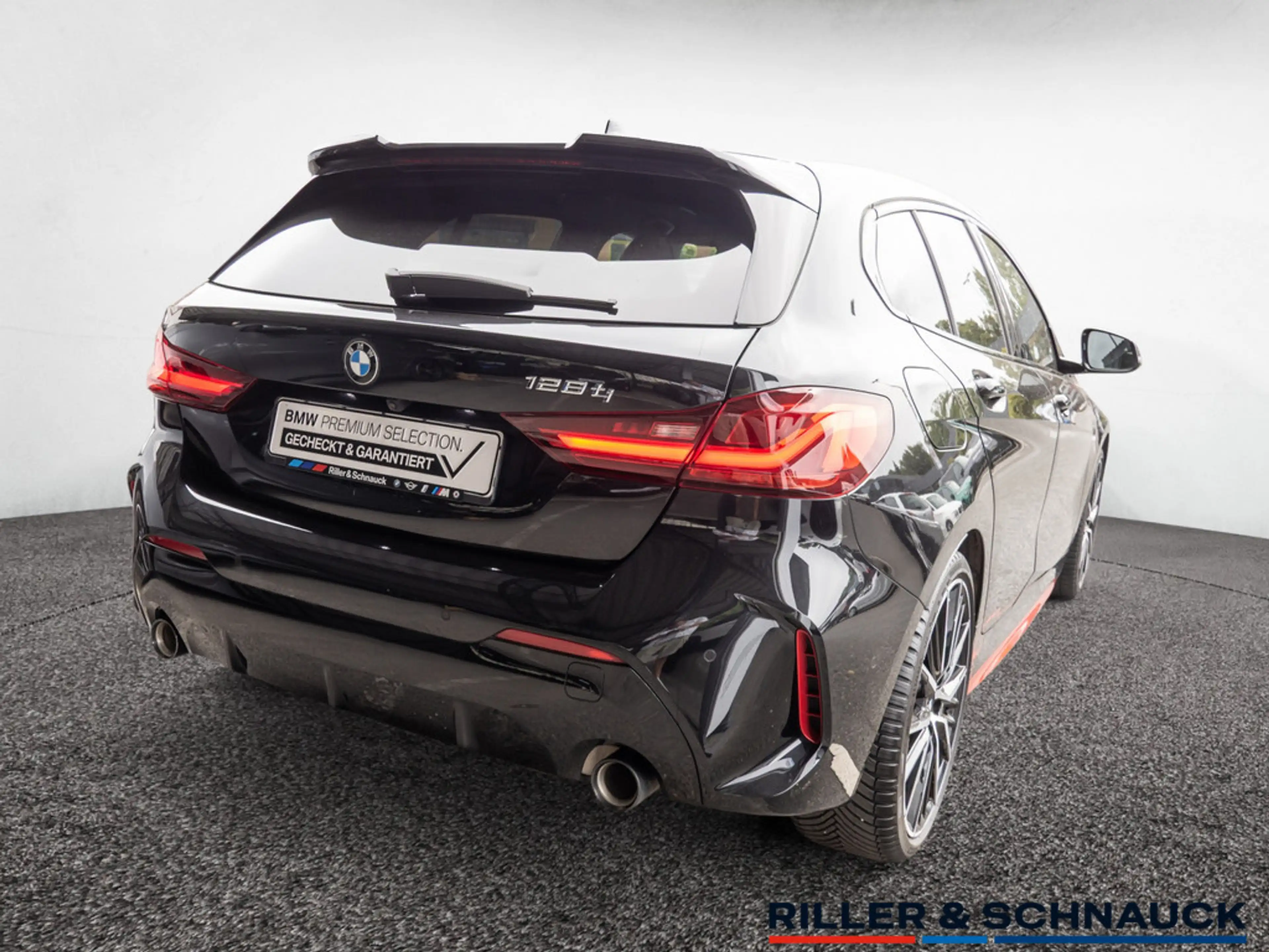 BMW 128 ti A LEDER+H/K+PANO+NAVI+MEM+KEYLESS+KLIMA — photo 3