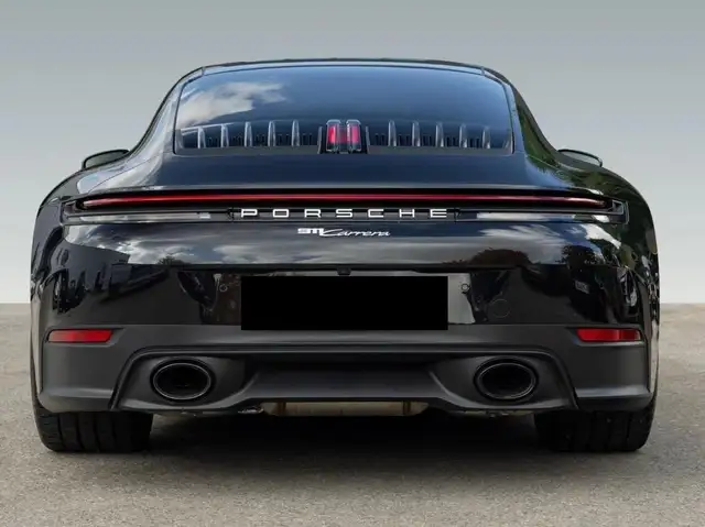 Porsche 911 view 7