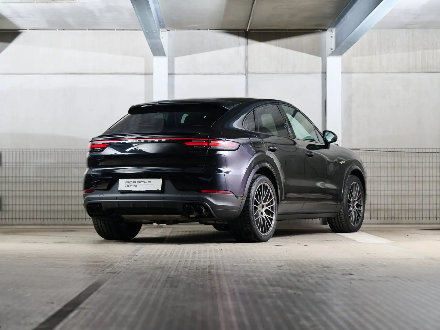 Porsche Cayenne E-Hybrid Coupé Schwarz - 2