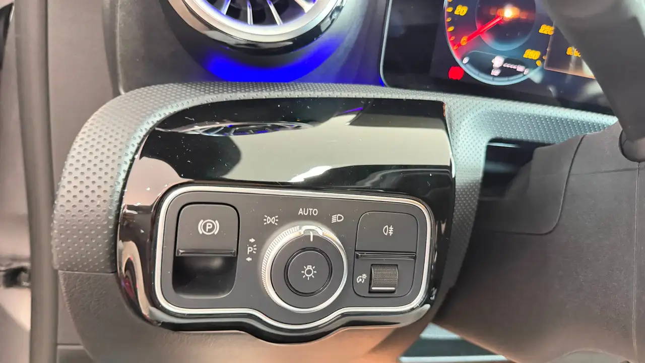 Mercedes-Benz CLA 9G AMG-LINE* Kamera-Ambiente, миниатюра 18
