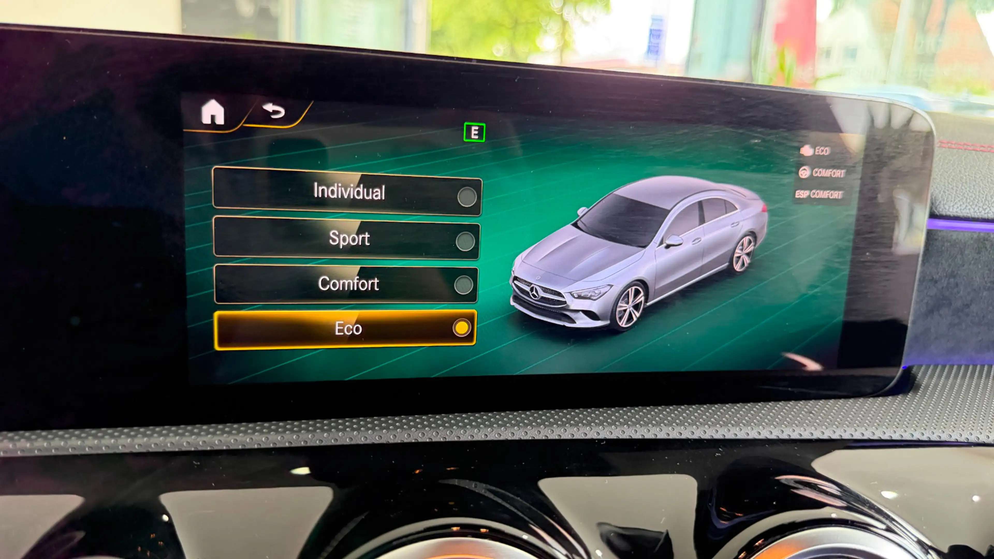 Mercedes-Benz CLA 200 9G AMG-LINE* Kamera-Ambiente — photo 31