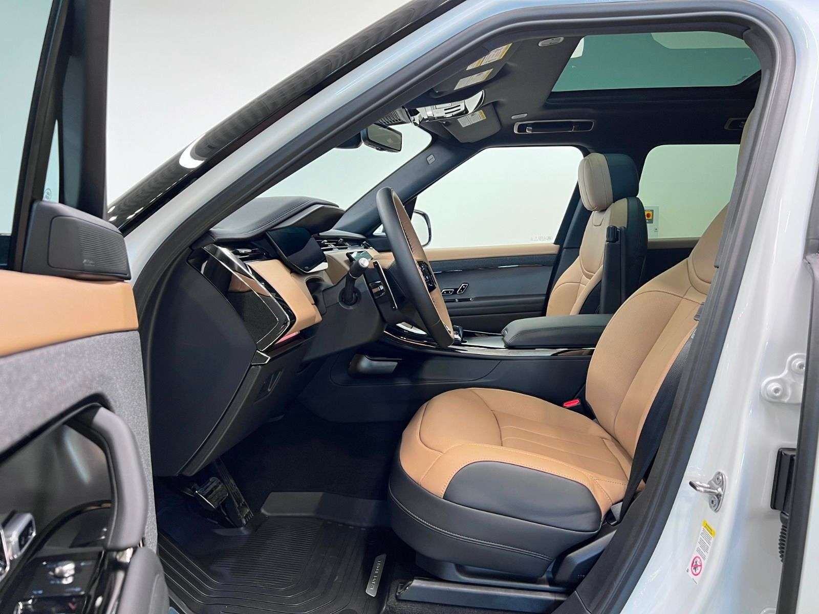 2026 Land Rover Range Rover Sport P400 DYNAMIC HSE thumb 31