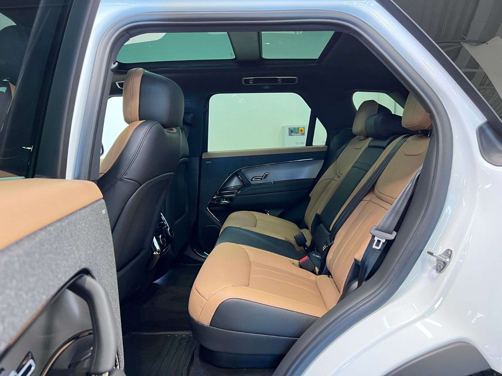 2026 Land Rover Range Rover Sport P400 DYNAMIC HSE thumb 25