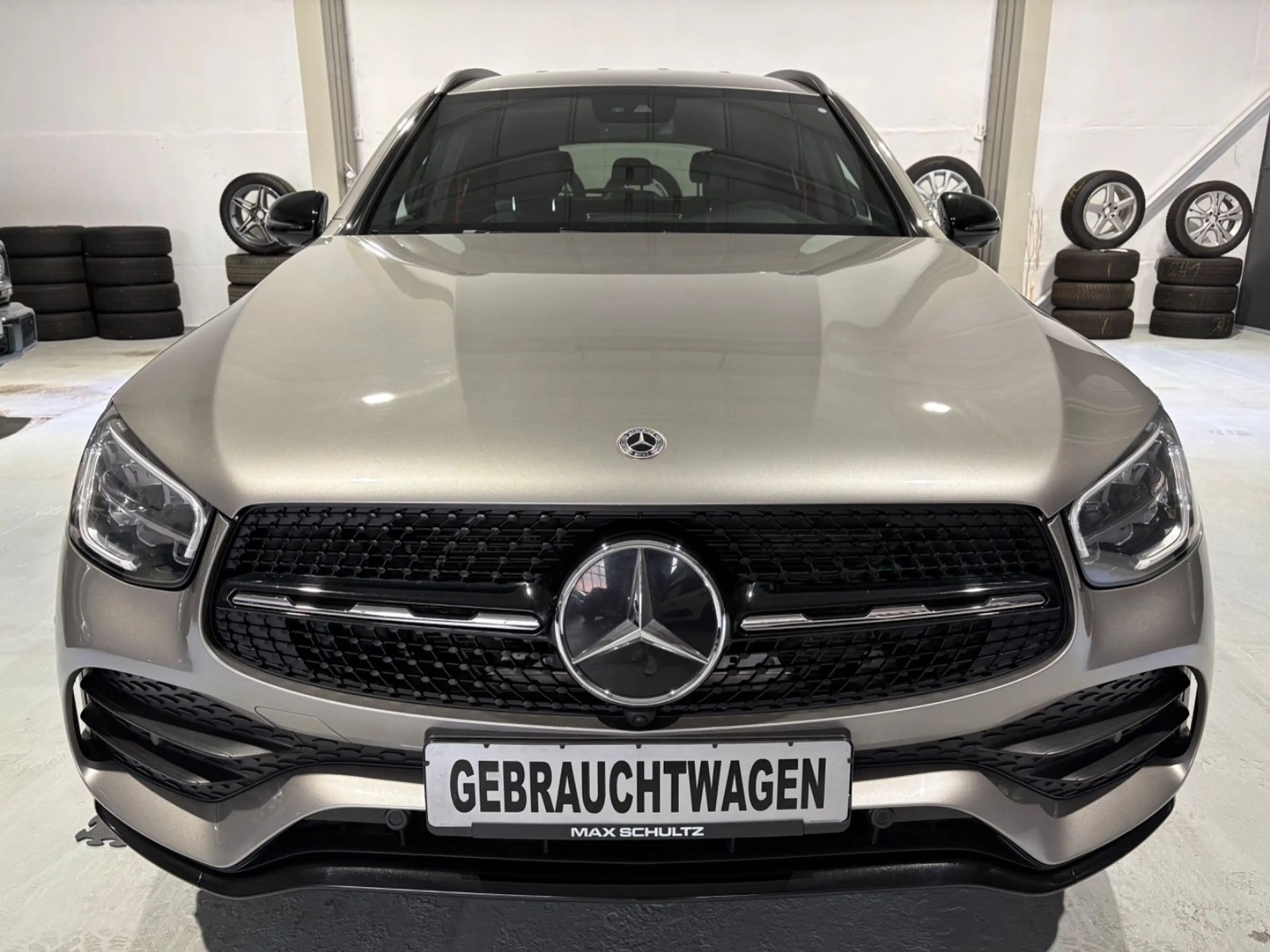 Mercedes-Benz GLC 200 4Matic*AMG Line*AHK*Leder* — photo 2