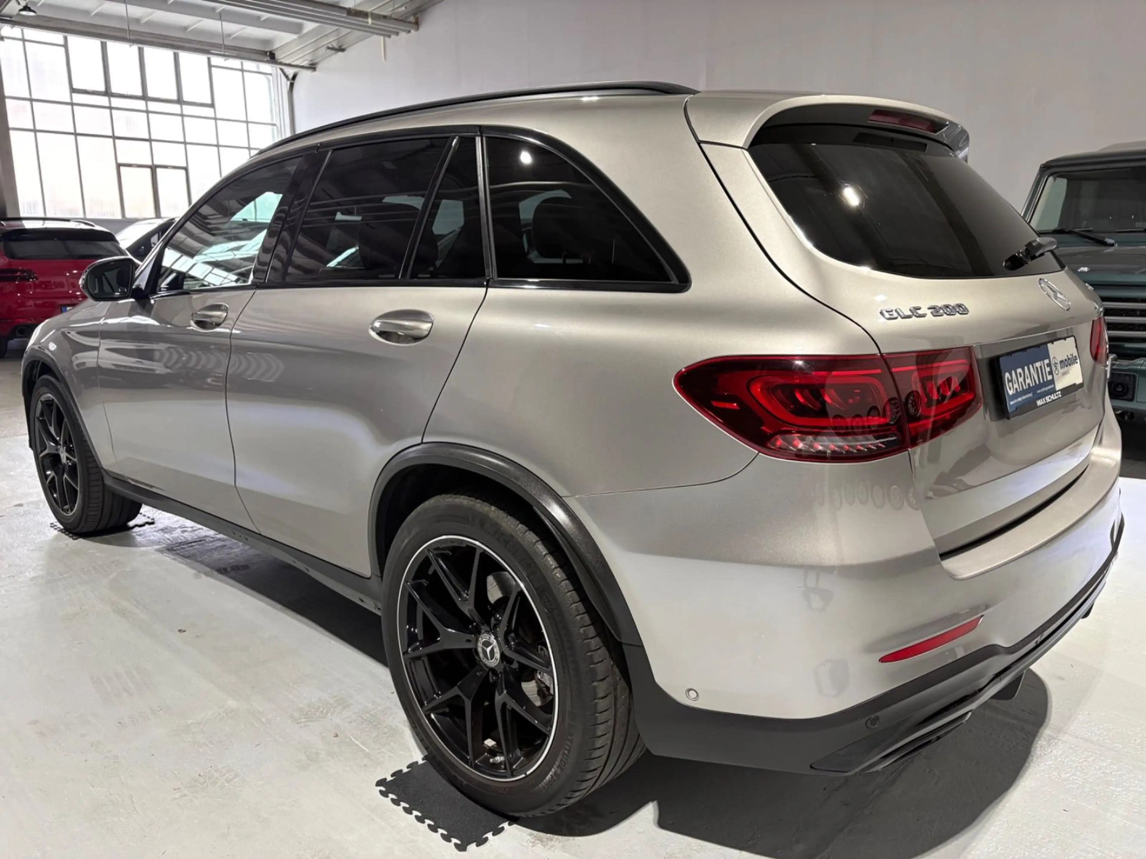 Mercedes-Benz GLC 200 4Matic*AMG Line*AHK*Leder* — photo 7
