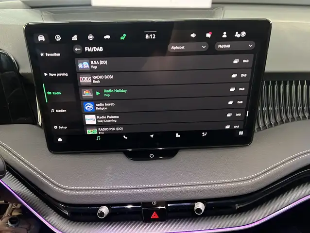 Skoda Superb view 11