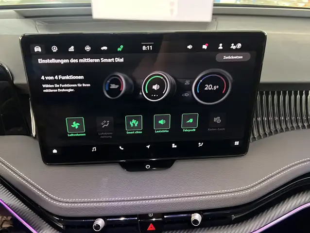 Skoda Superb view 8