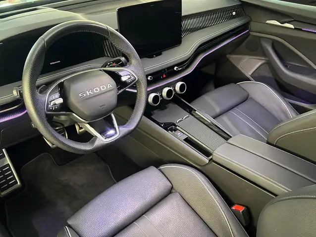 Skoda Superb view 7