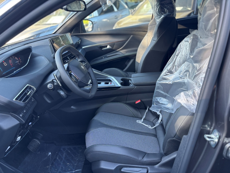 Peugeot 5008 Allure Pack HDi130 7-Sitzer SITZHZG LED ACC — photo 8