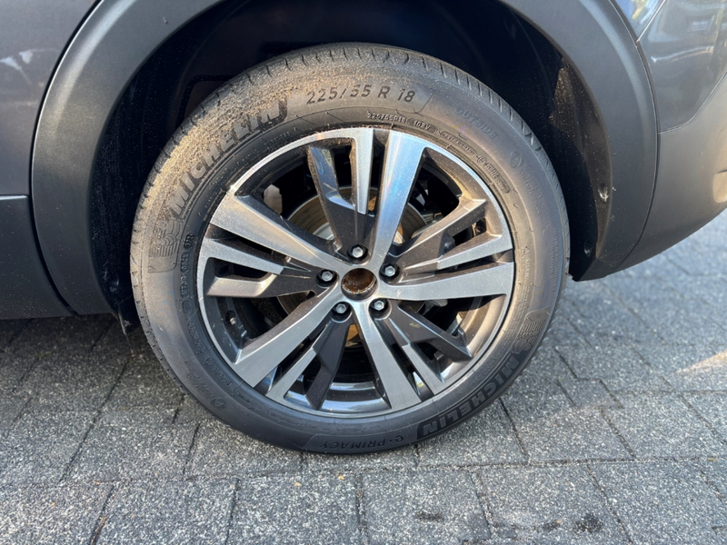 Peugeot 5008 Allure Pack HDi130 7-Sitzer SITZHZG LED ACC — photo 14