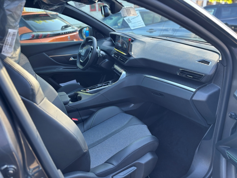 Peugeot 5008 Allure Pack HDi130 7-Sitzer SITZHZG LED ACC — photo 9