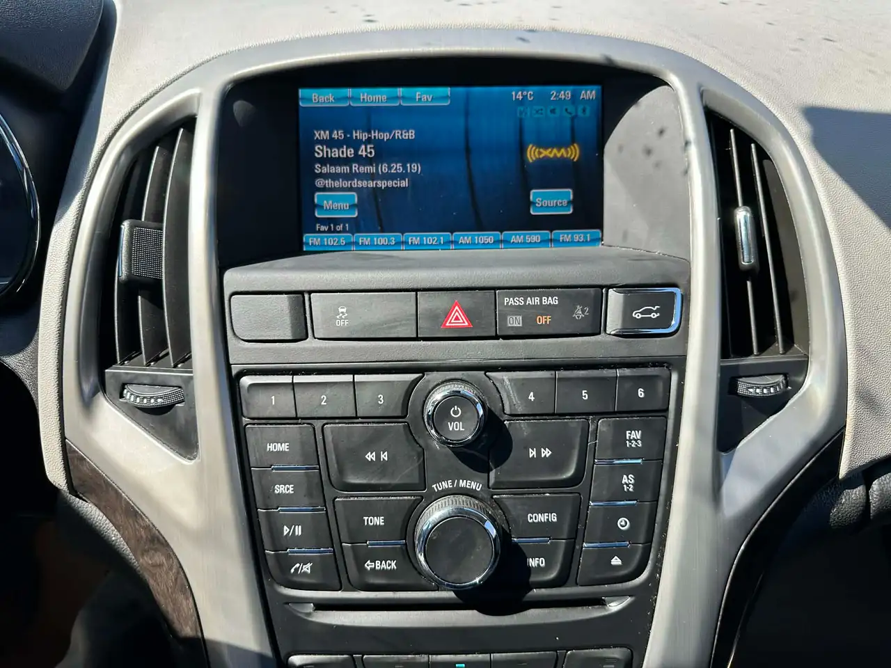 Buick Verano снимка Buick Verano