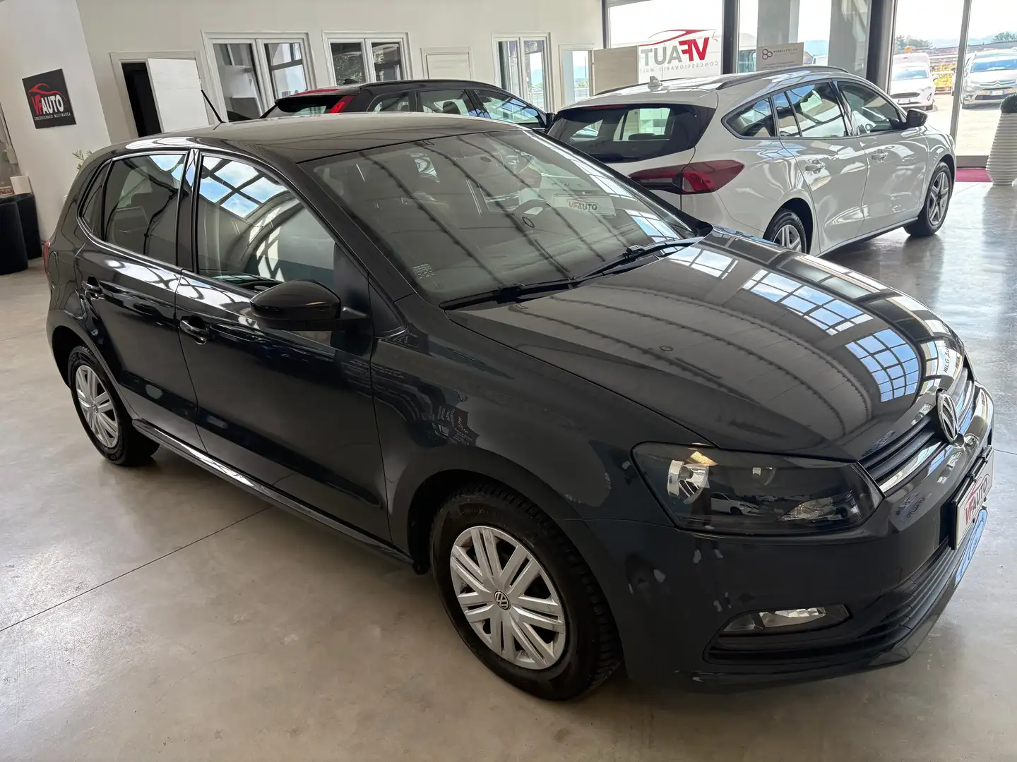 Volkswagen Polo Polo V 2014 5p 1.4 tdi Trendline 75cv Grigio - 2