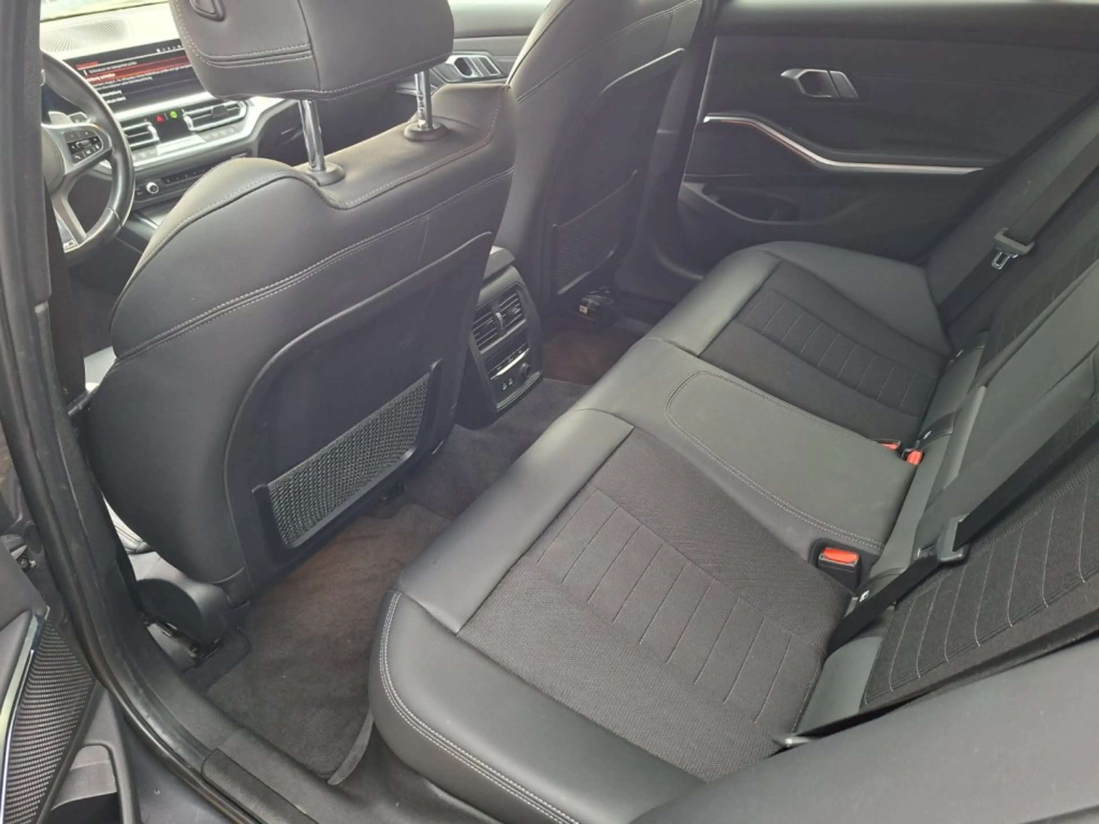 BMW 320 d Touring Aut. — photo 6