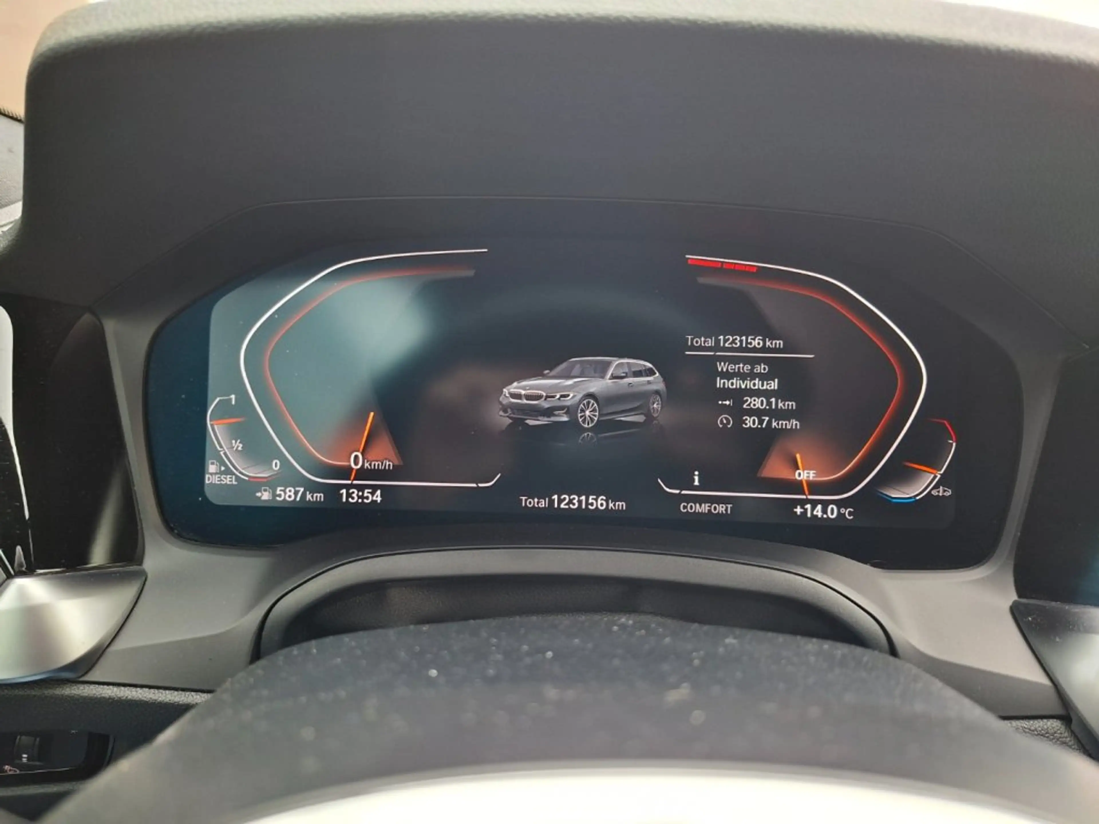 BMW 320 d Touring Aut. — photo 12