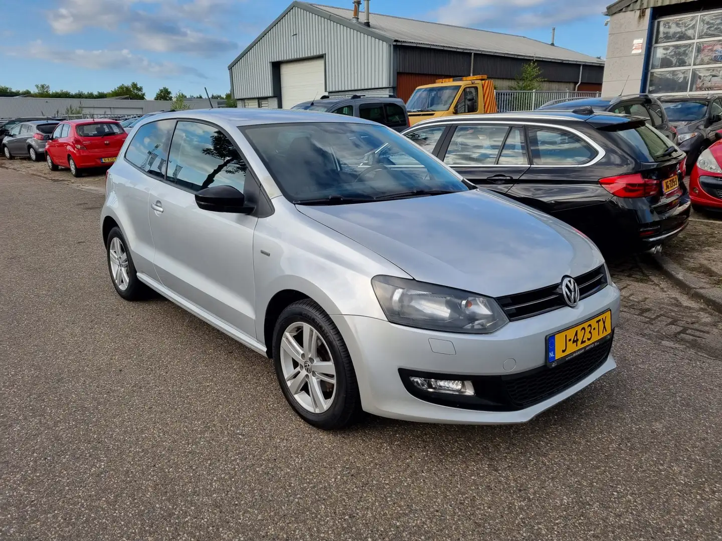 Volkswagen Polo 1.2 Match Uitvoering! 3-Drs Airco! Bj:2012 Gris - 2