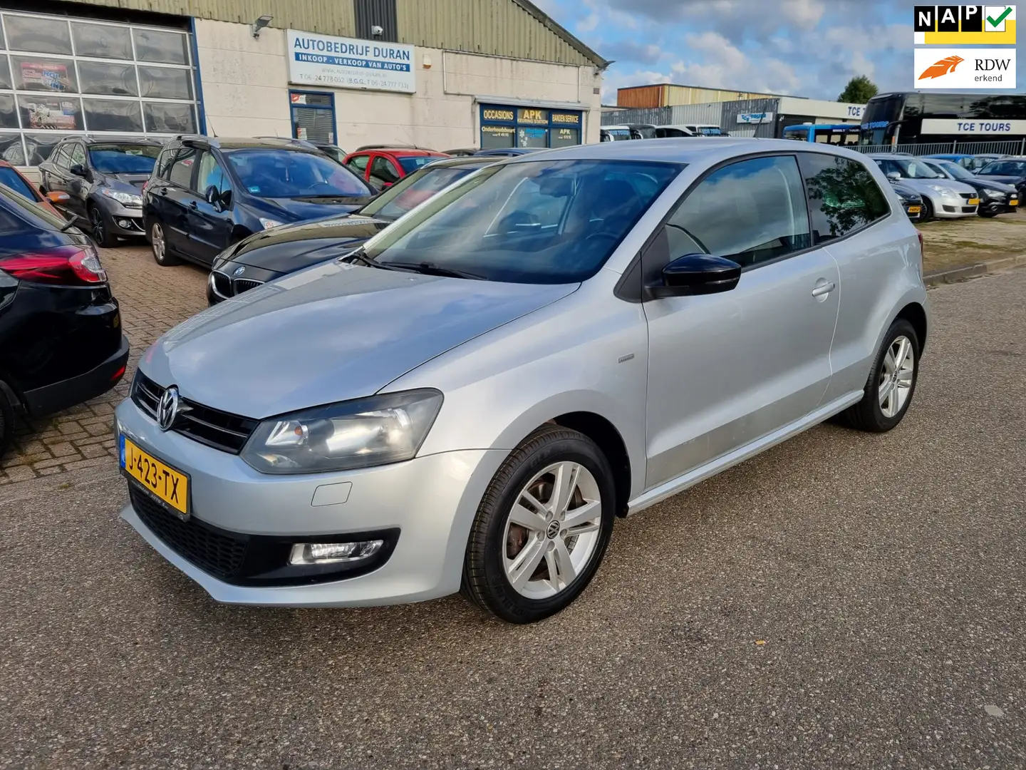 Volkswagen Polo 1.2 Match Uitvoering! 3-Drs Airco! Bj:2012 Gris - 1