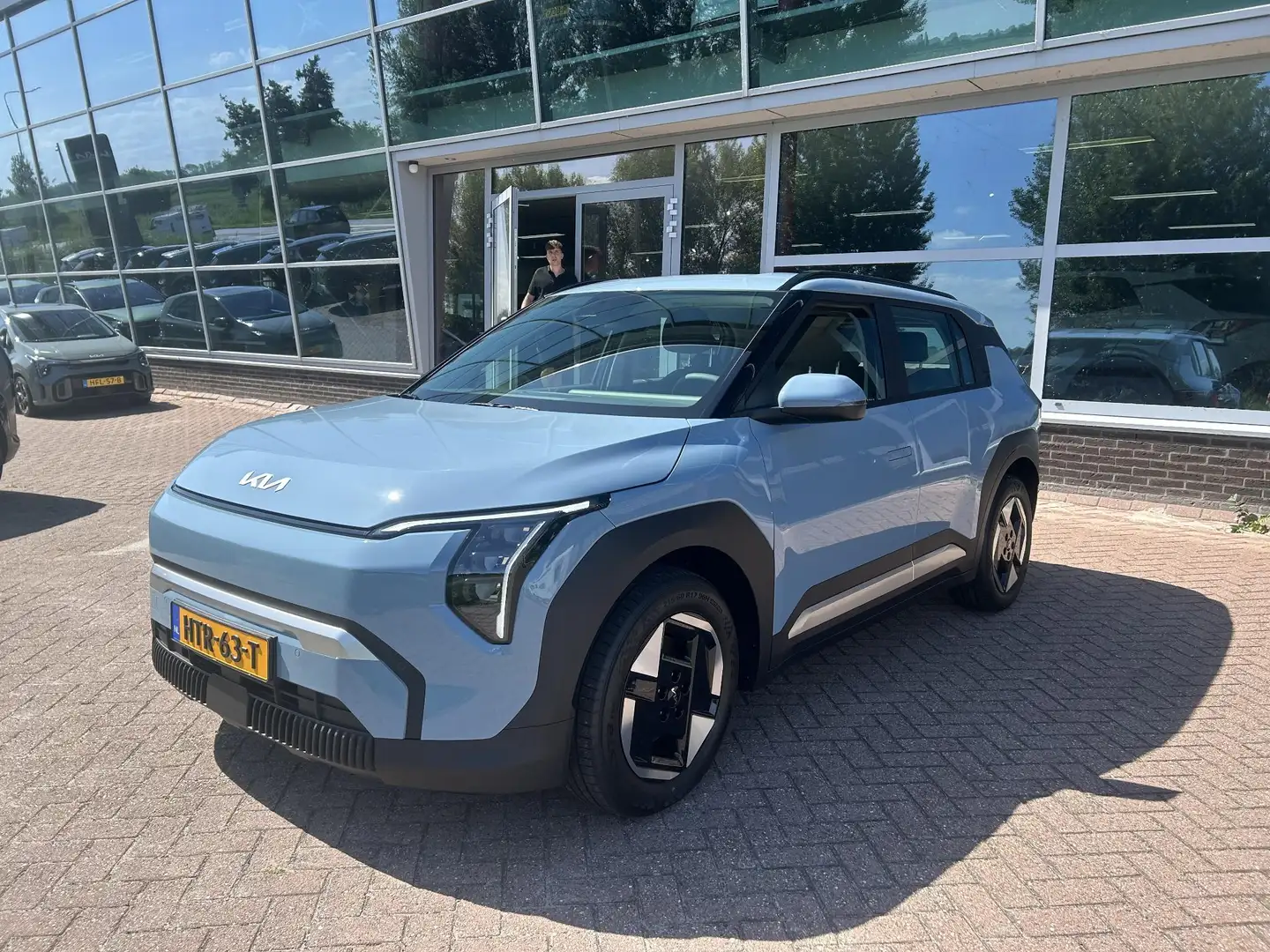 Kia EV3 Air 58.3 kWh Direct leverbaar | Stoelverwarming | Blauw - 2