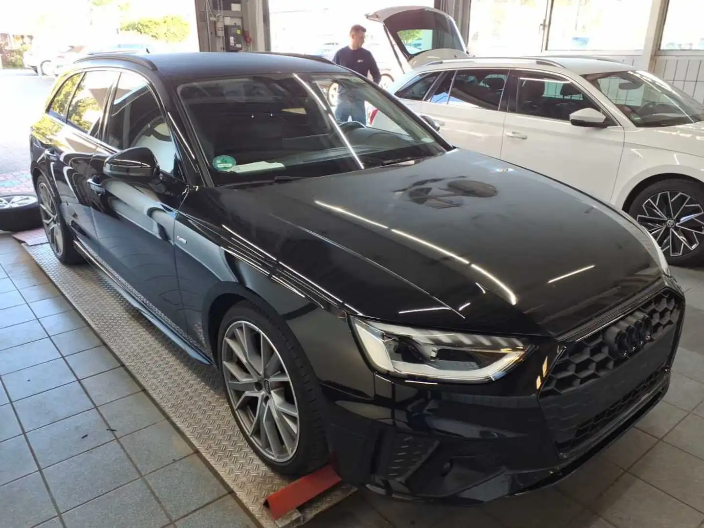 Audi A4 S line competition 35 TDI Kamera*Navi Schwarz - 2