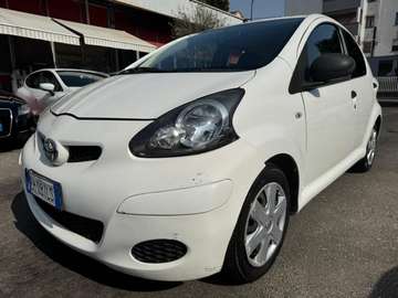 1.0 12V VVT-i 5 porte Now