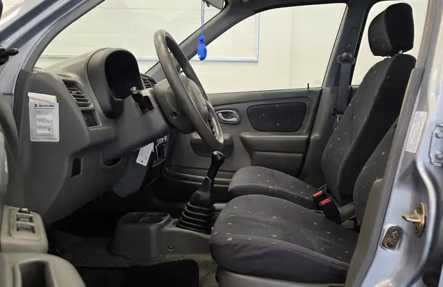 Suzuki Alto view 10