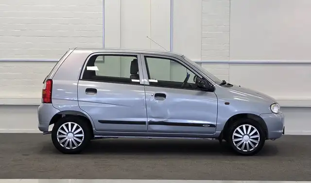 Suzuki Alto view 4