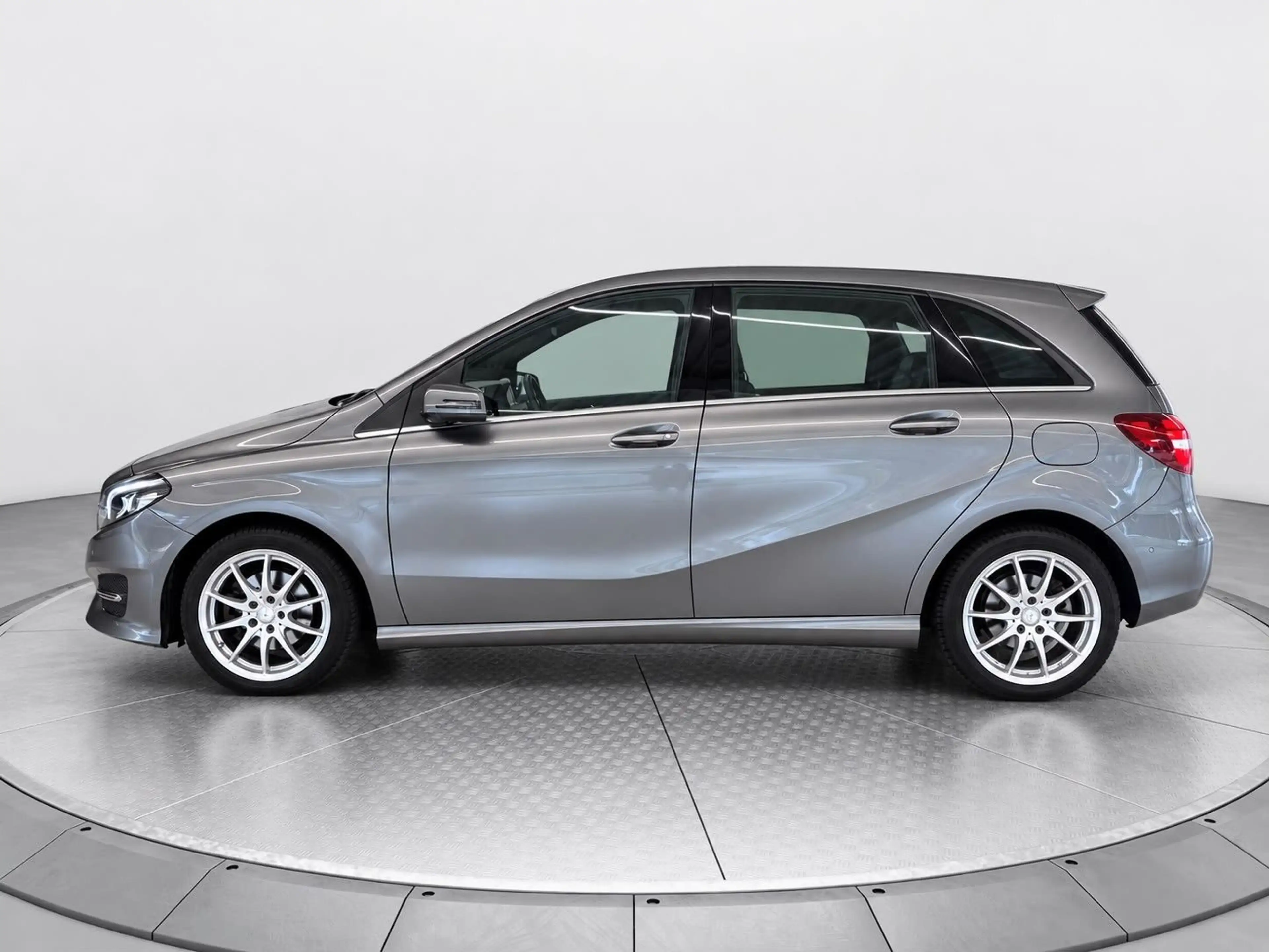 Mercedes-Benz B 200 CDI/ LED/ Automatik — photo 6