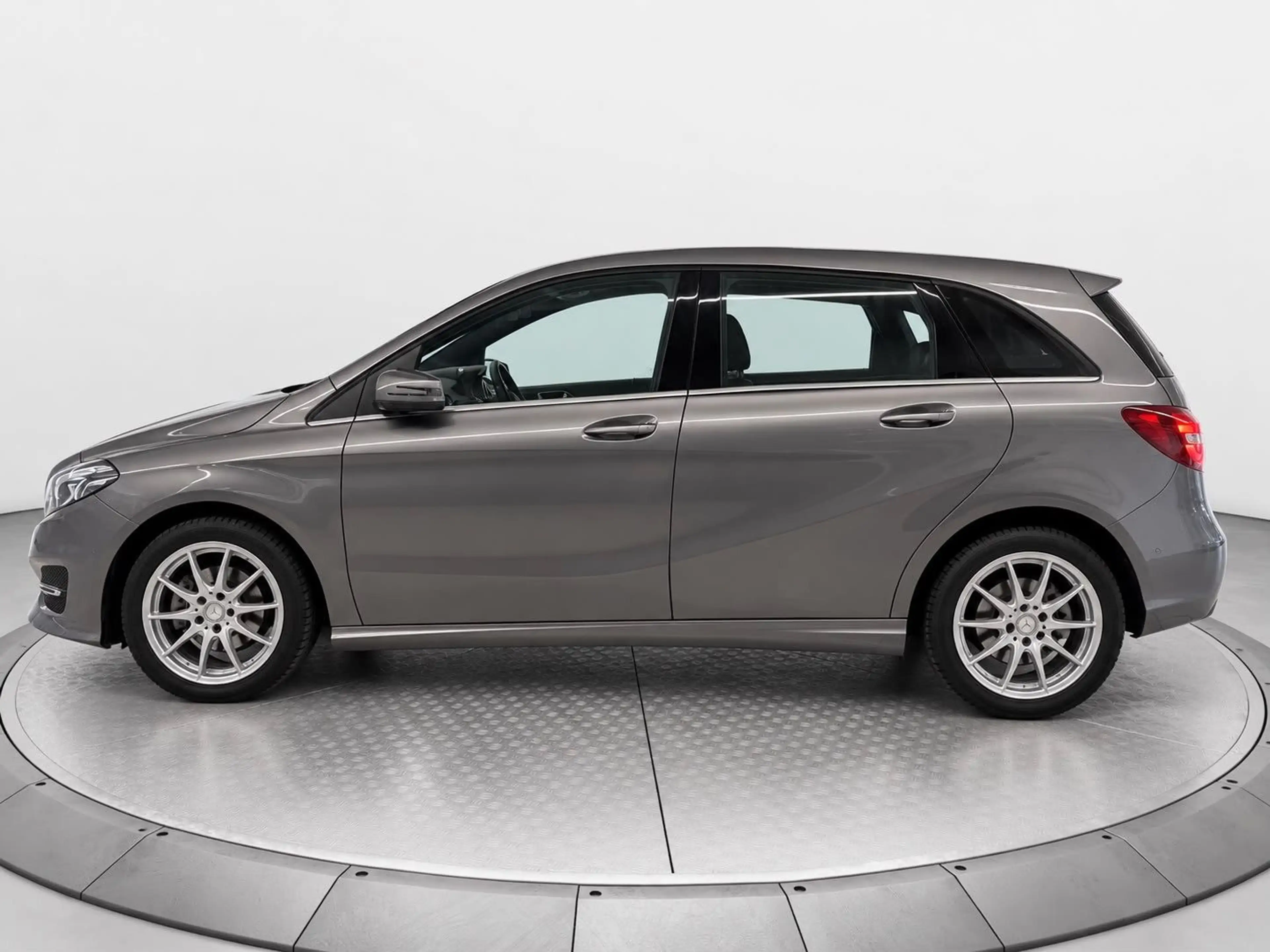 Mercedes-Benz B 200 CDI/ LED/ Automatik — photo 4