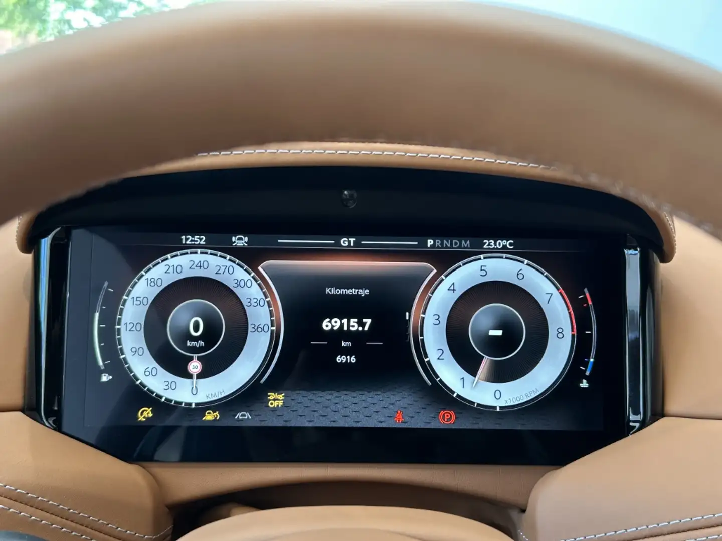 Aston Martin DB12 4.0 V8 Gris - 2