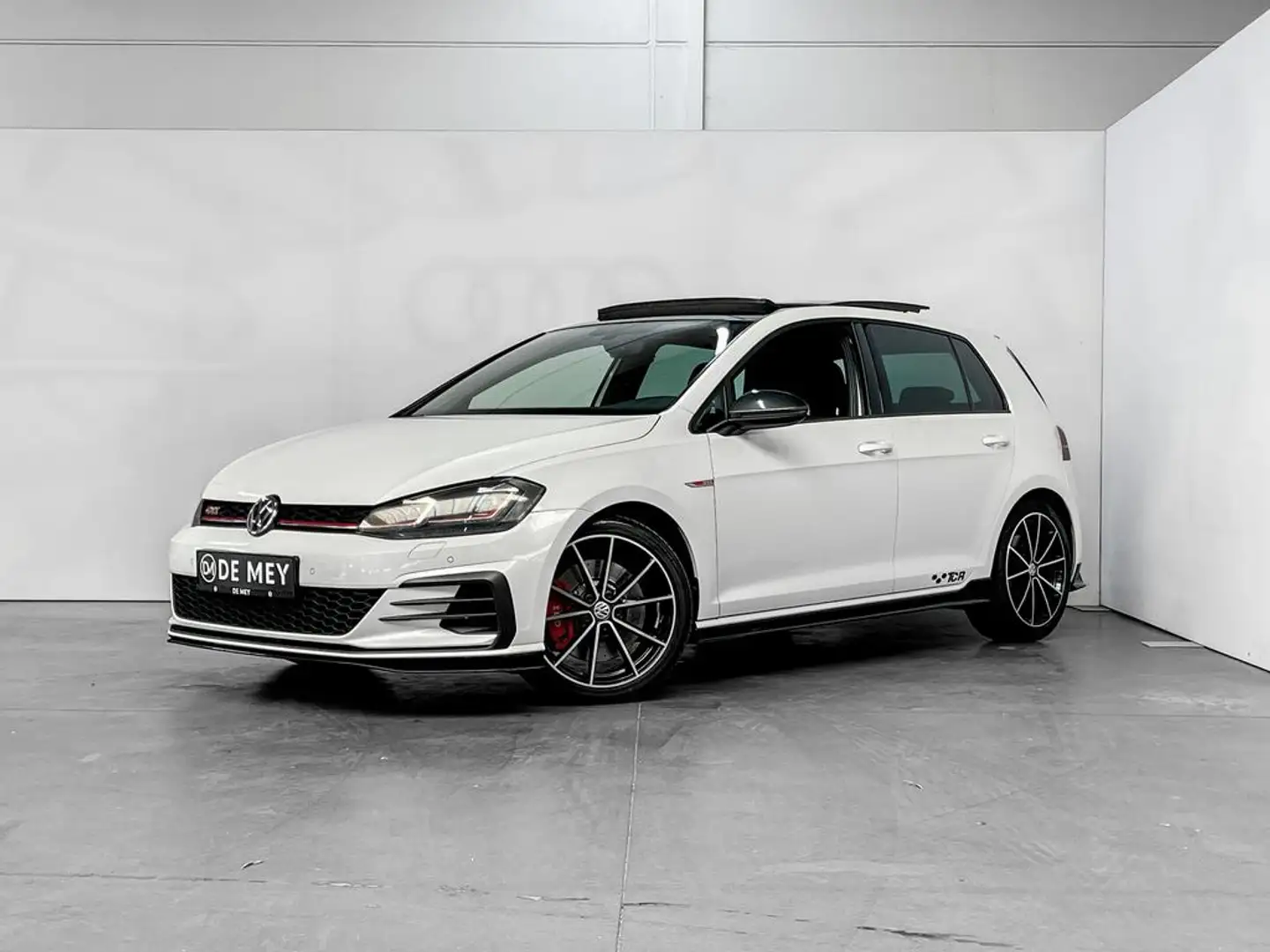 Volkswagen Golf GTI TCR 2.0 TSI DSG / Pano / Virtual / Akrapovic / Car Blanc - 2