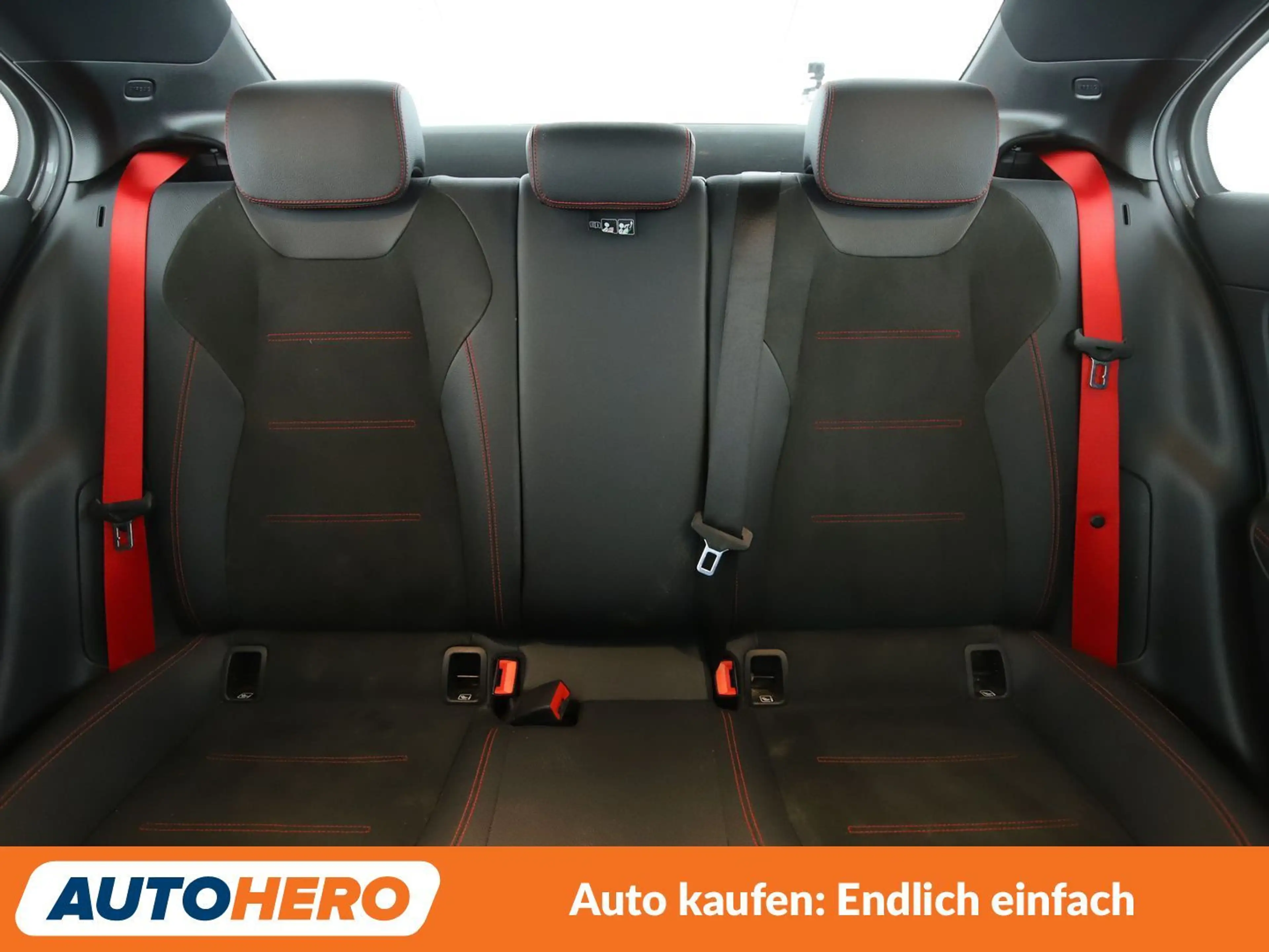 Mercedes-Benz A 35 AMG A 35 AMG 4Matic Aut. *VC*LED*TEMPO*CAM*SHZ*MBUX* — photo 15