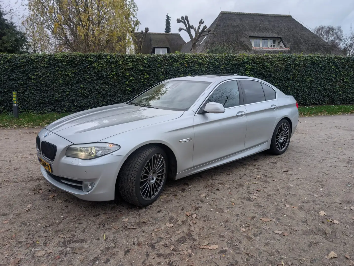 BMW 550 550 High Executive Zilver - 1