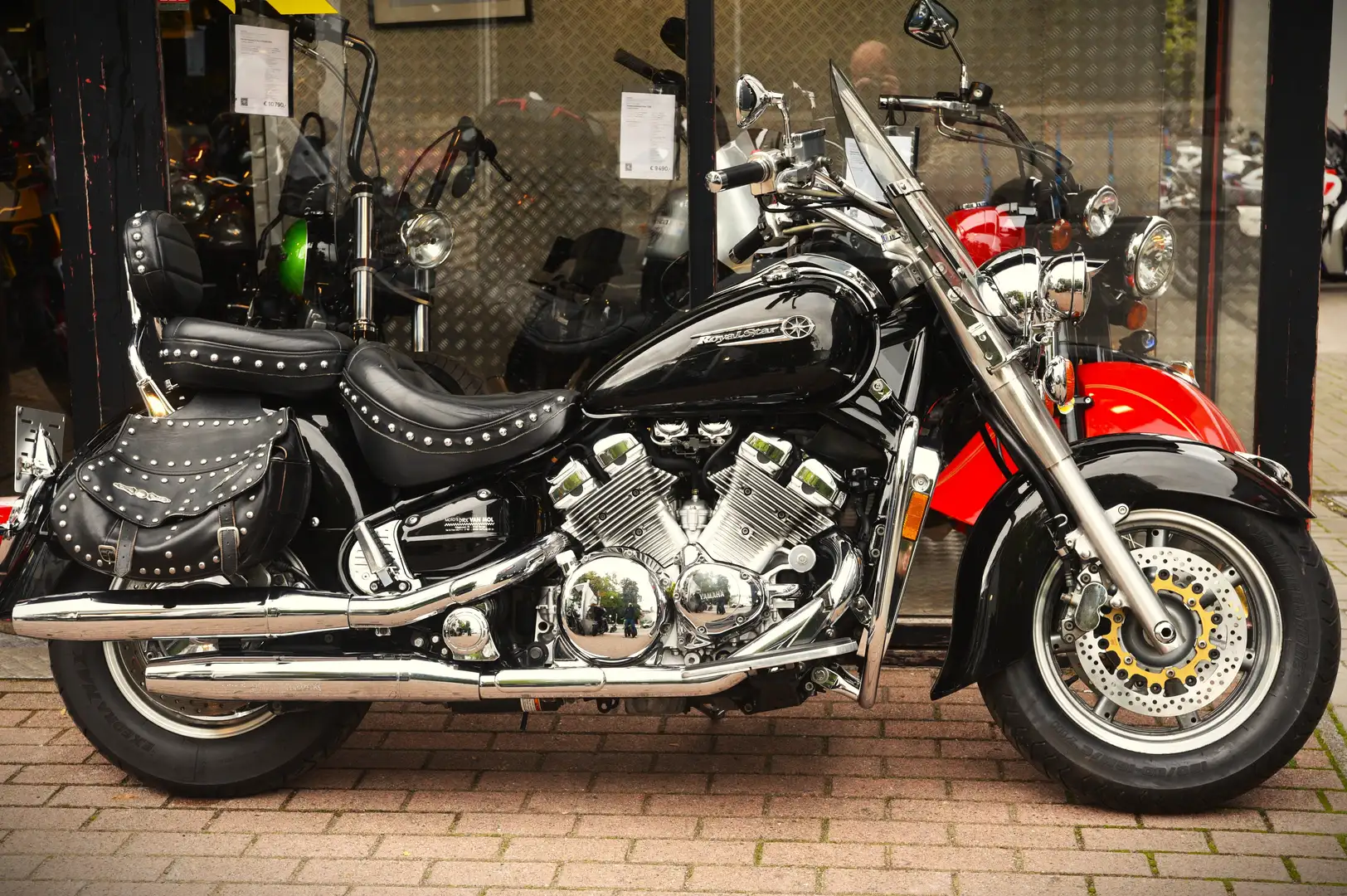 Yamaha 1300 ROYAL STAR ***MOTO VERTE*** Zwart - 2