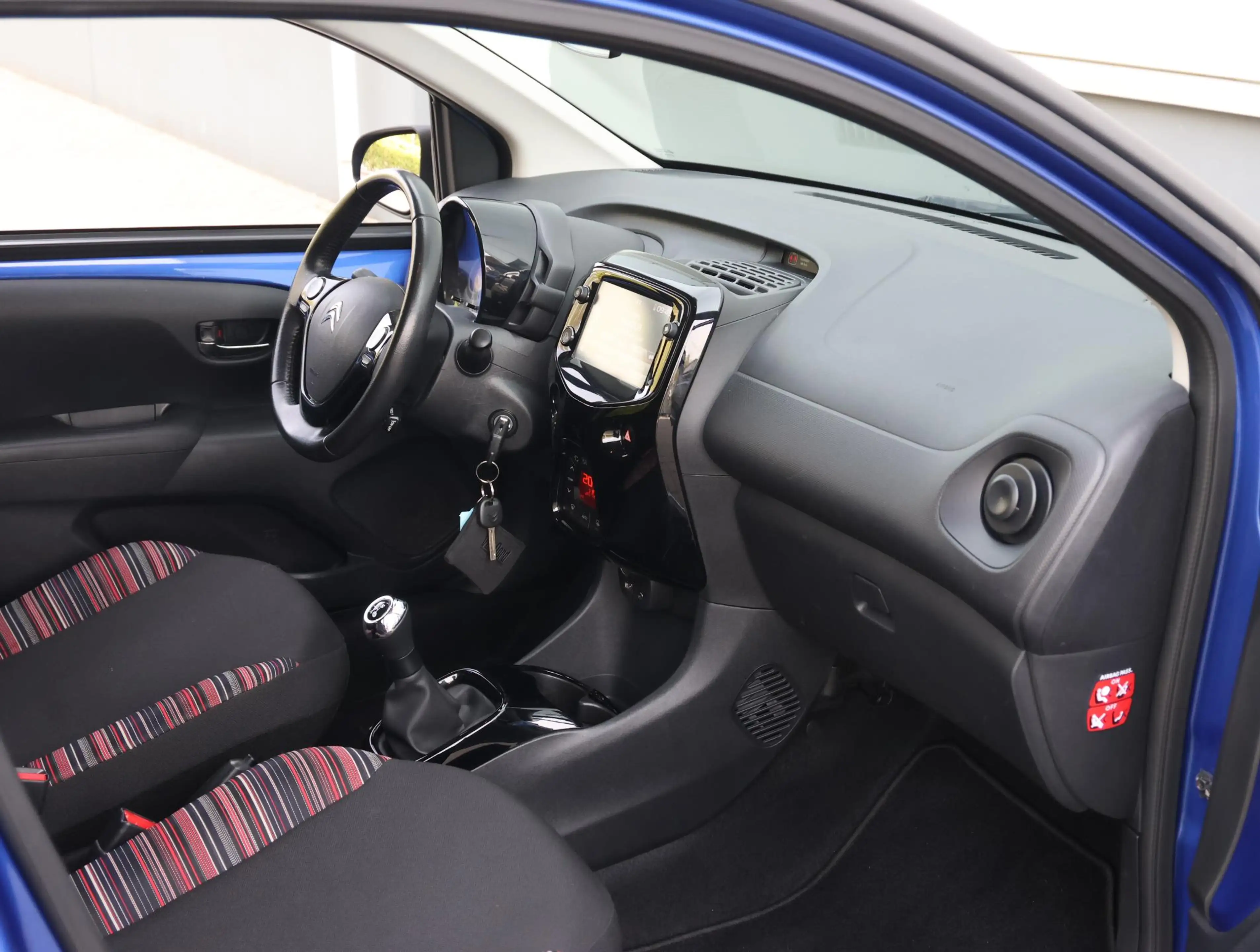 Citroen C1 Shine 72pk | Navigatie | Achteruitrijcamera | Clim — photo 9