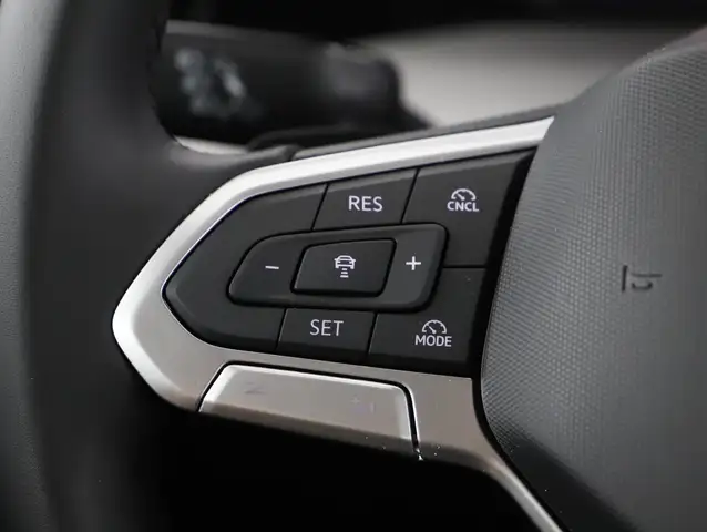 Volkswagen Golf view 14