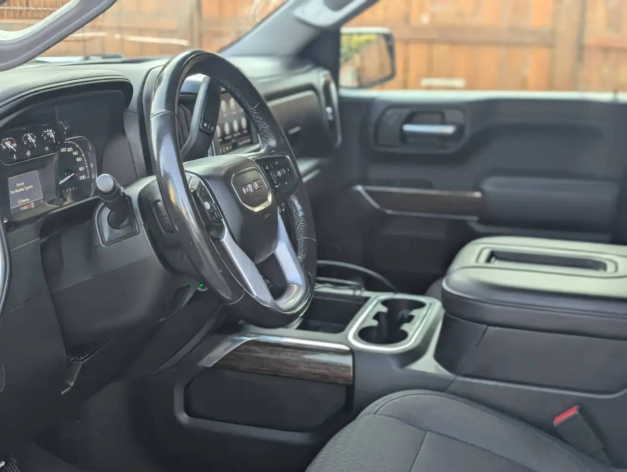 GMC Sierra 1500 photo GMC Sierra 1500
