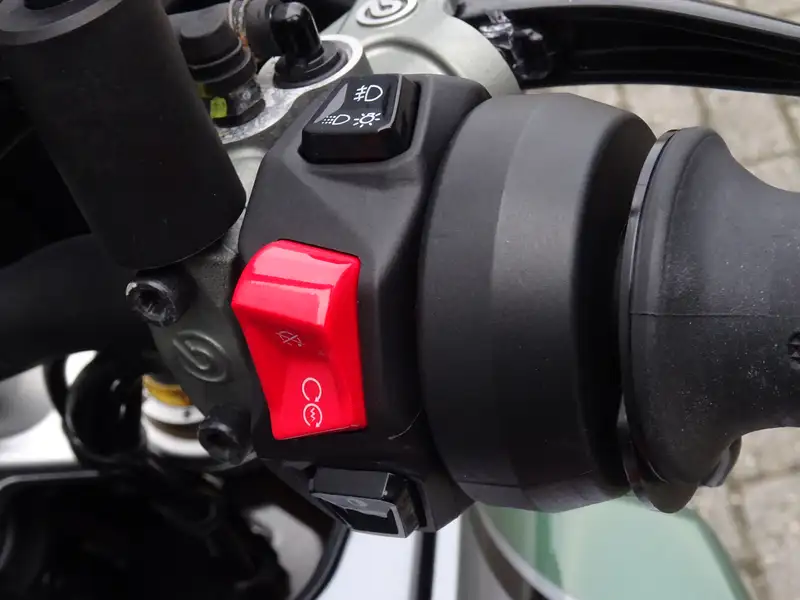 Moto Guzzi V 100 - foto 8