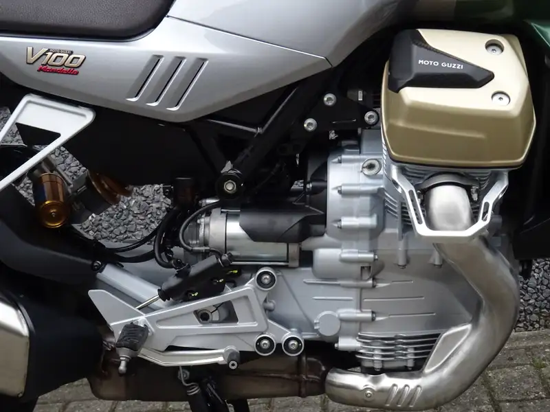 Moto Guzzi V 100 - foto 4