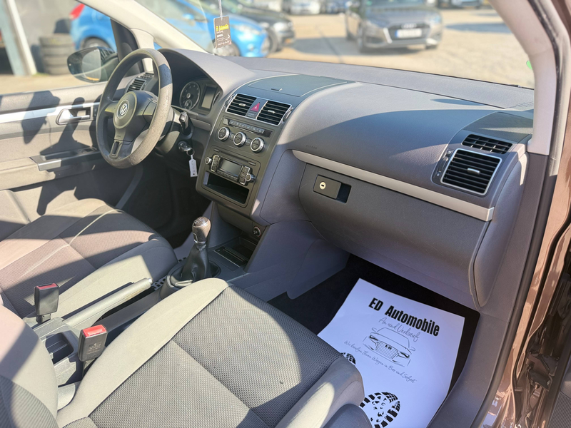 Volkswagen Touran 1.2 TSI MIT GARANTIE! 7-SITZER *KLIMAA,SITZHEIZUNG* — photo 9