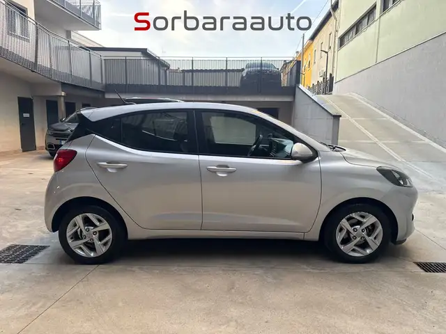 Hyundai I10 view 6
