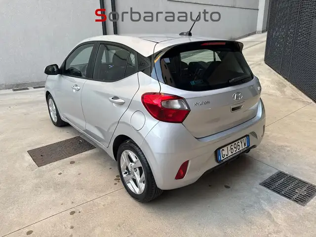 Hyundai I10 view 3