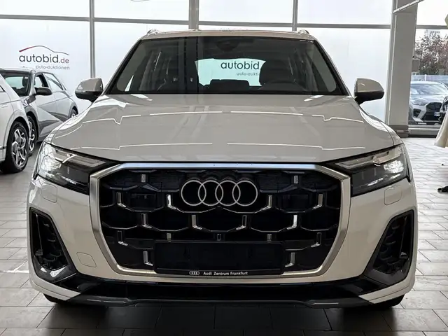 2025 Audi Q7 in White for sale