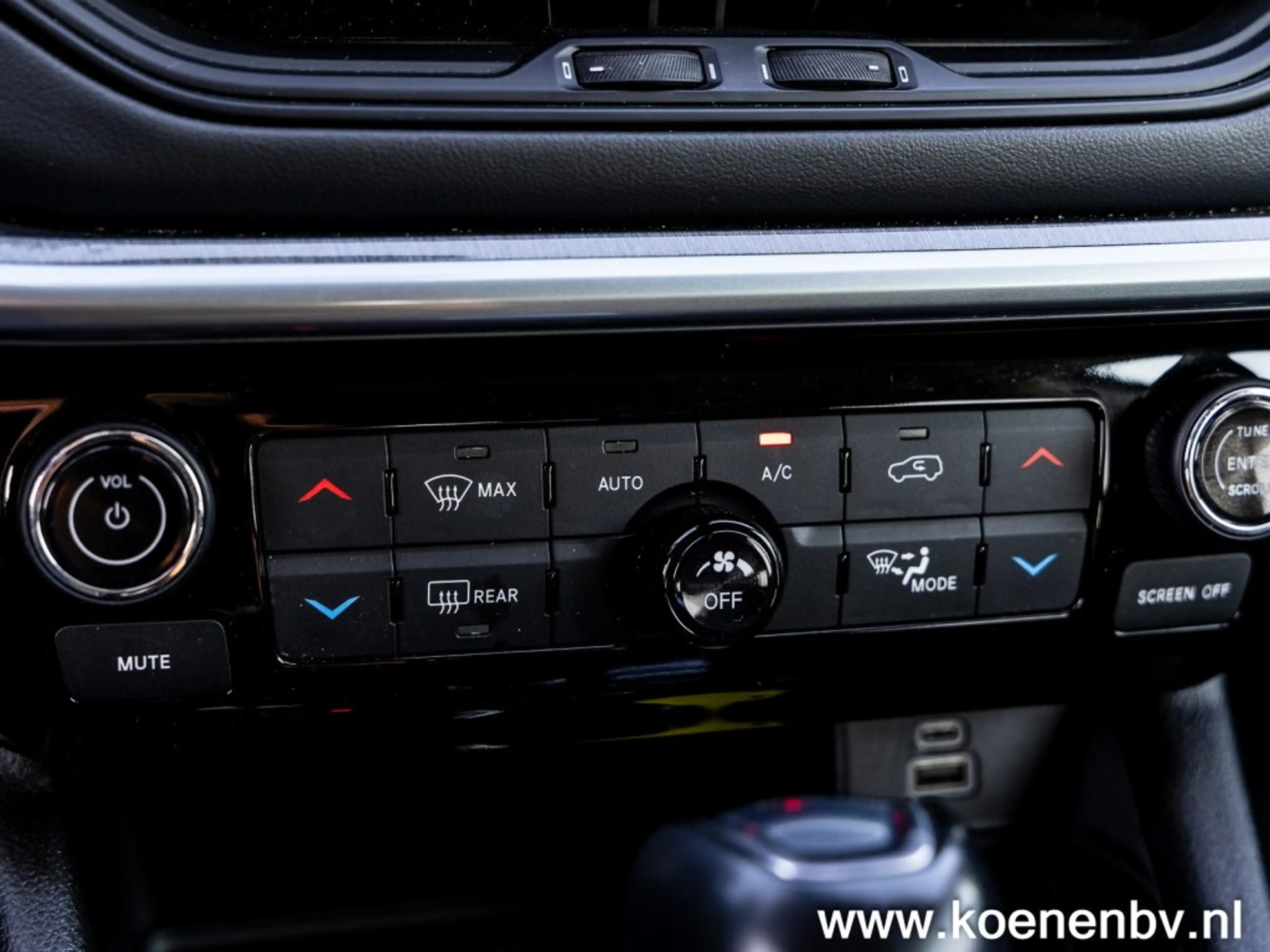 Jeep Compass 4XE 240pk 4WD Auto S LEER / CLIMA / ADAPTIVE CRUIS — photo 33